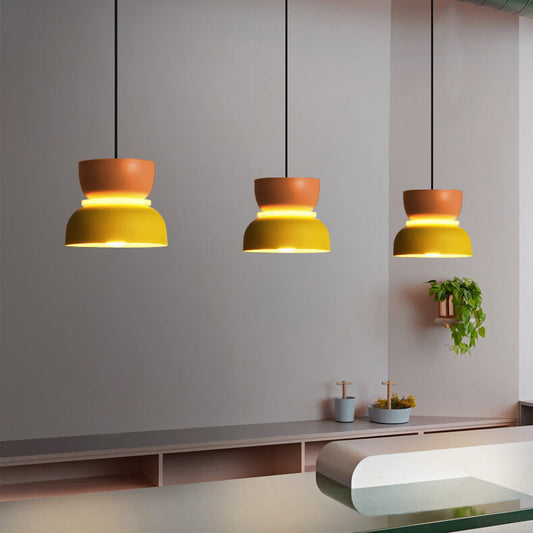 Lampe suspendue LED moderne et colorée