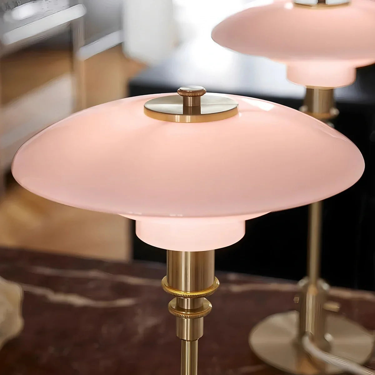 Akemi – Lampe de table artistique en verre