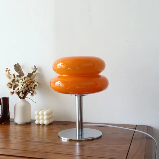 Lampe de table minimaliste d'inspiration vintage