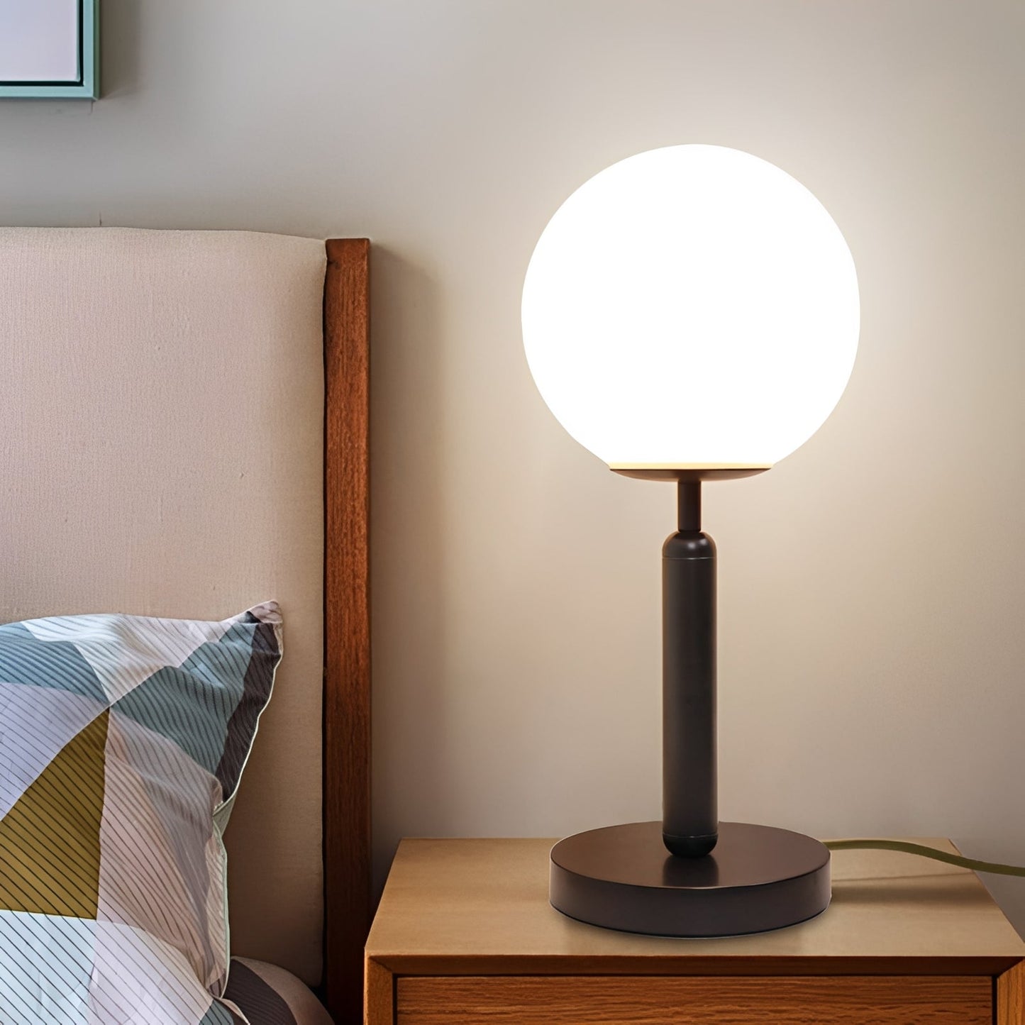 Lilith – Lampe de chevet en verre minimaliste