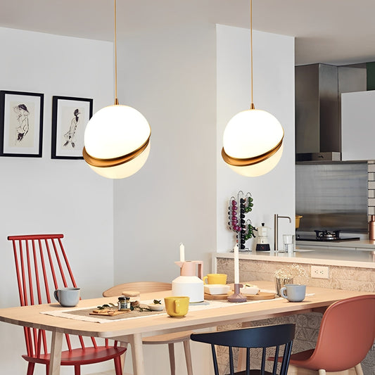 Sorin – Suspension en boule light-luxury nordique