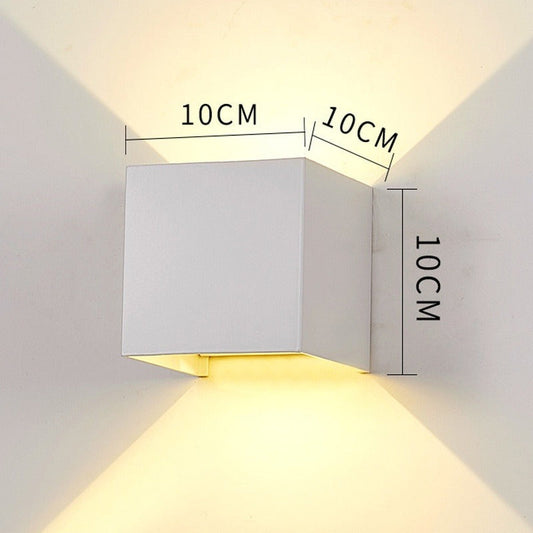 Laika – Lampe murale LED carrée étanche