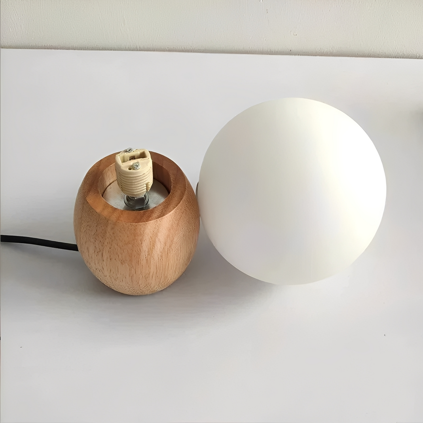 Nozomi – Lampe de table en verre minimaliste avec LED