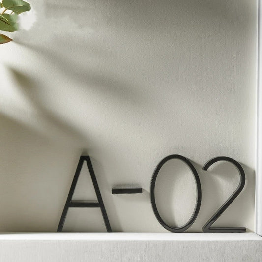 Zura – Plaques de porte alphanumériques flottantes