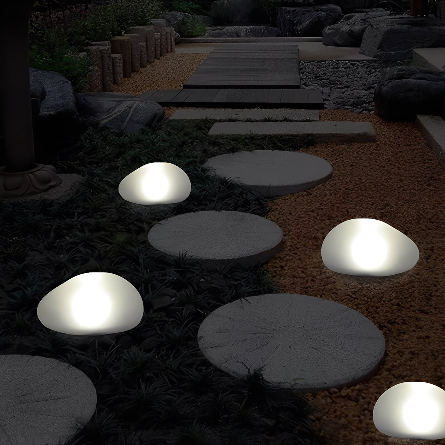 Kaori – Lampe de jardin solaire en forme de galet