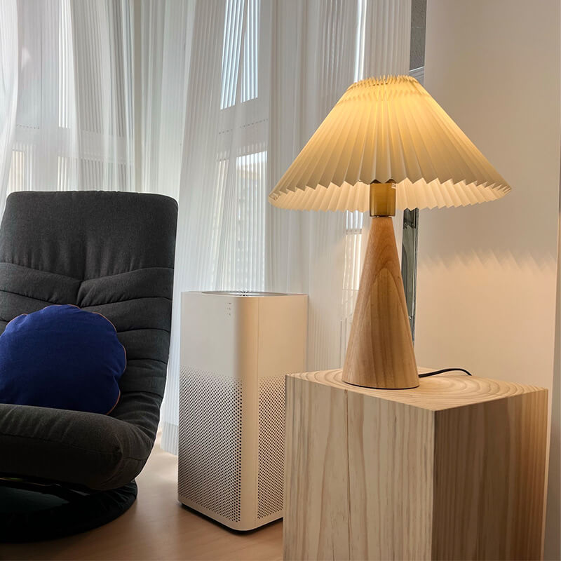 Emilia – Lampe de table LED japonaise pliable en bois