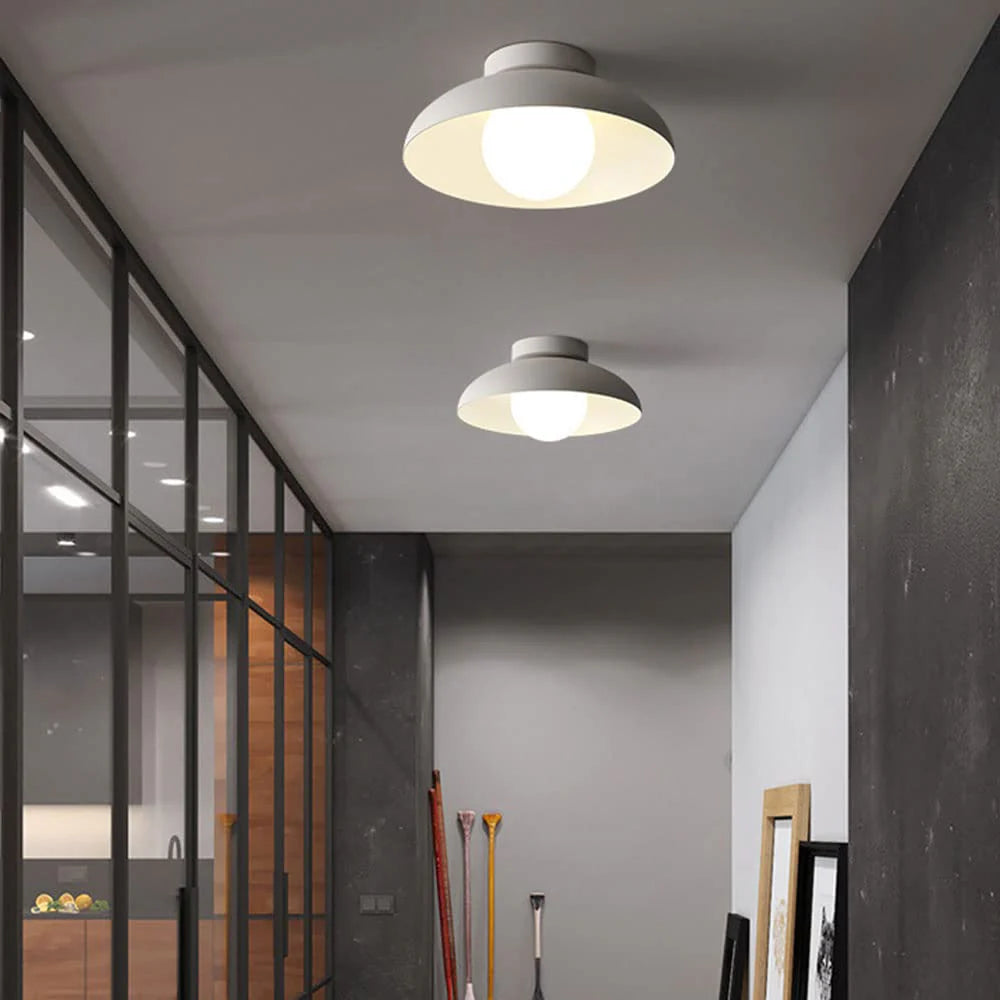 Nila – Lampe Minimaliste en Métal