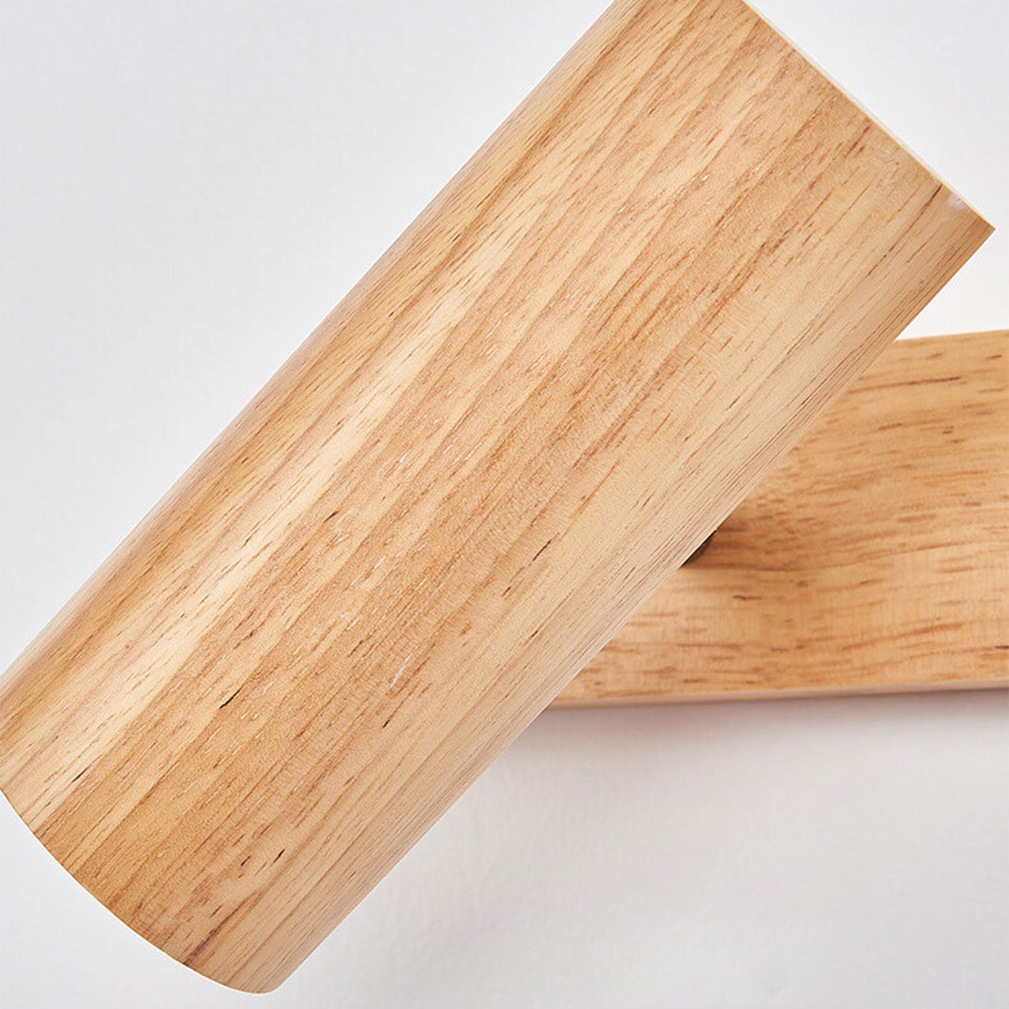 Nolan – Applique murale en bois moderne