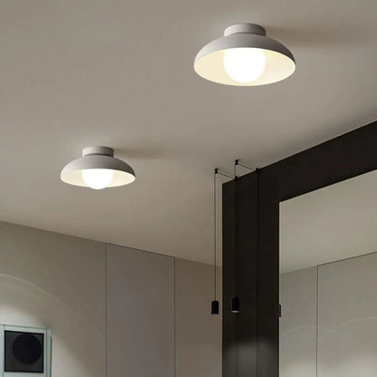Nila – Lampe Minimaliste en Métal