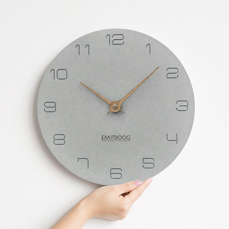 Skye – Horloge Murale Nordique Grise