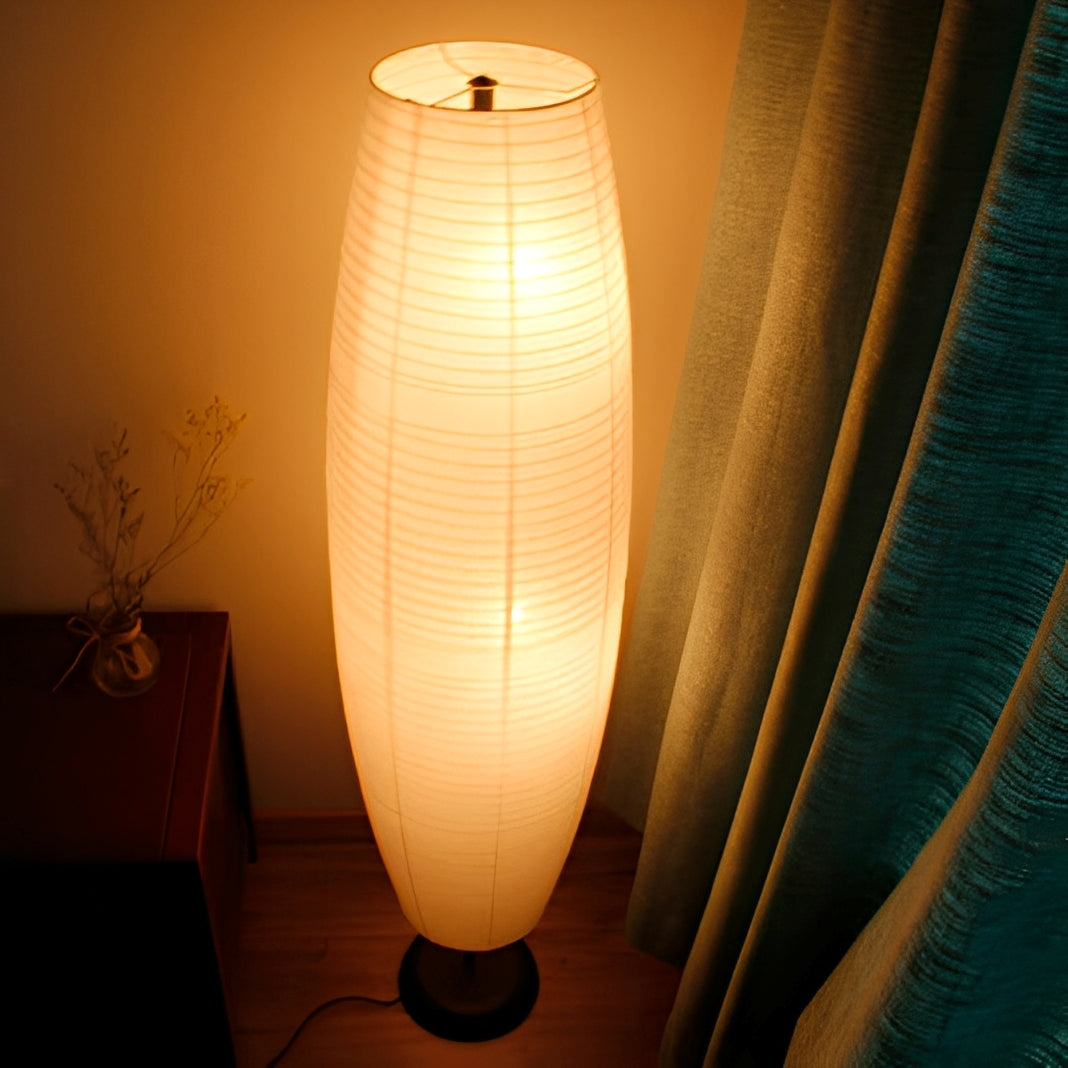 Selene – Lampe sur pied minimaliste