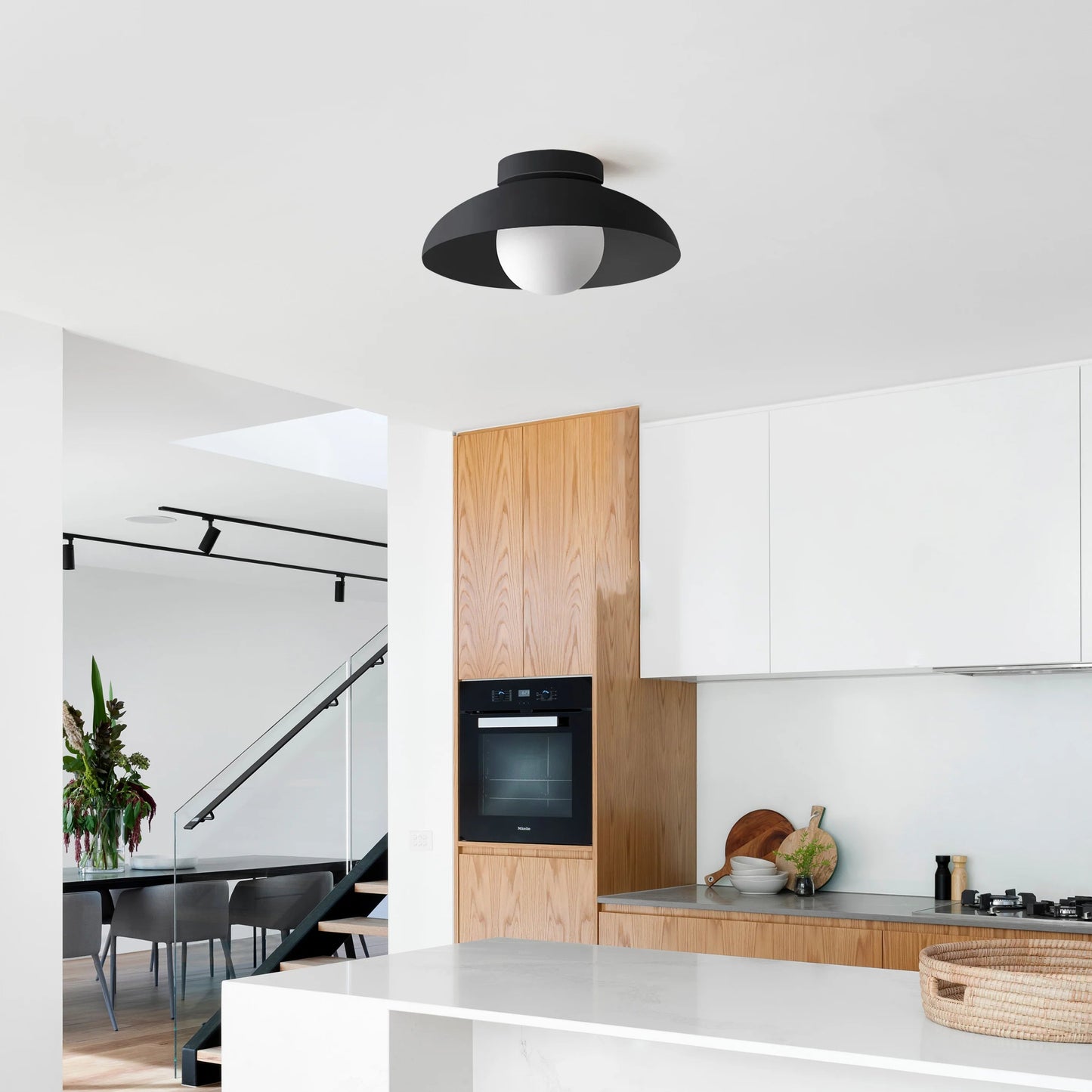 Nila – Lampe Minimaliste en Métal