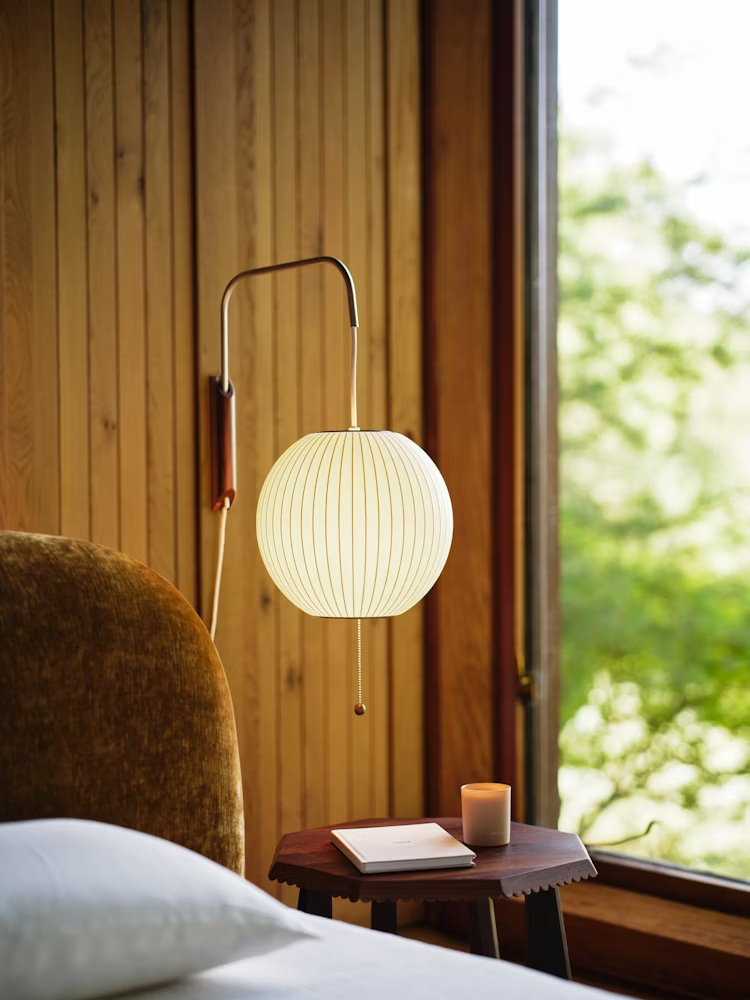 Isolde – Lampe Murale Créative en Soie