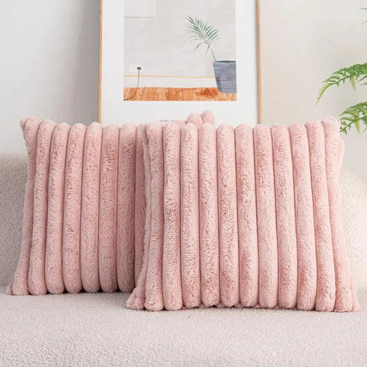 Zlina – Housse de coussin en peluche avec motif rayé