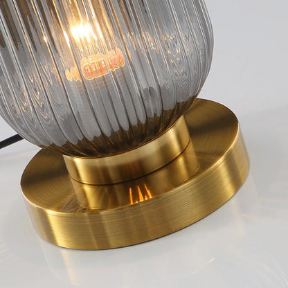 Nerida – Lampe de Table Ovale en Verre Nordique
