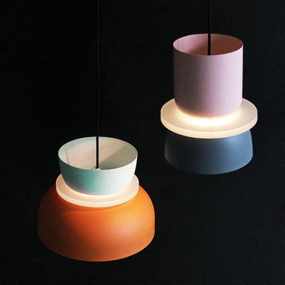 Lampe suspendue LED moderne et colorée