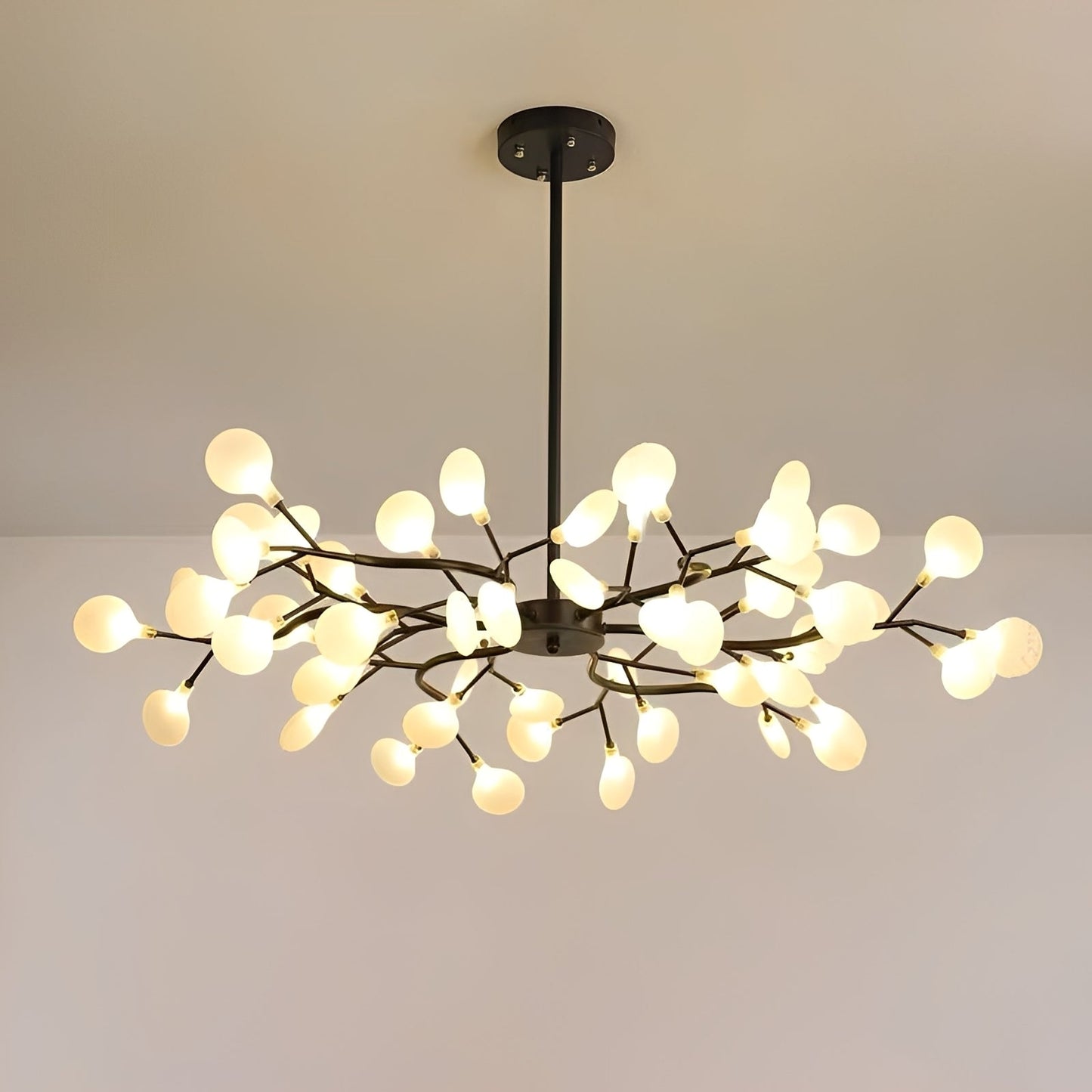 Auri – Lustre Postmoderne Doré Personnalisé