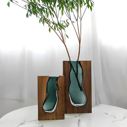 Miyako – Vase en bois et verre nordique à bord vivant