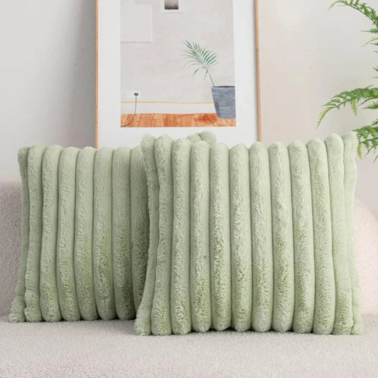 Zlina – Housse de coussin en peluche avec motif rayé