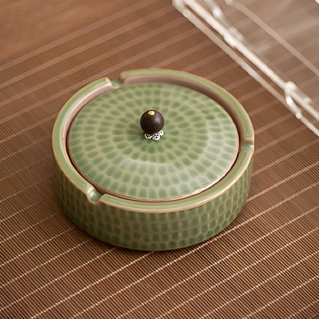 Ming – Cendrier en céramique avec couvercle style chinois
