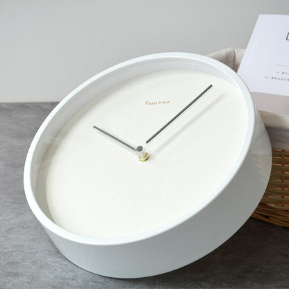 Freja – Horloge murale moderne