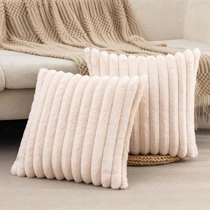 Zlina – Housse de coussin en peluche avec motif rayé