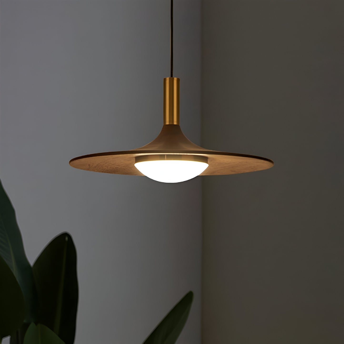 Jared – Bois de Noyer Tout Cuivre Suspension