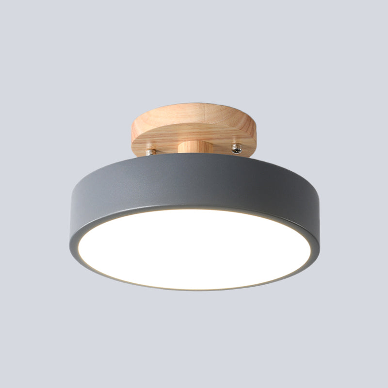 Lunira – Lampe de plafond en fer coloré avec détail en bois