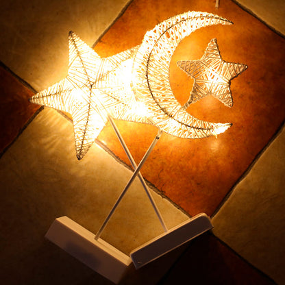Aurina – Lampe déco LED romantique en rotin