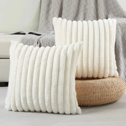 Zlina – Housse de coussin en peluche avec motif rayé