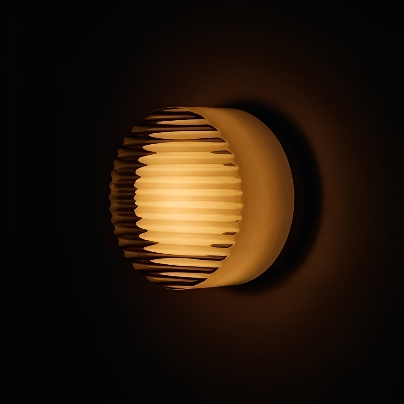 Kira – Lampe Murale Nordique avec Structure en Vagues