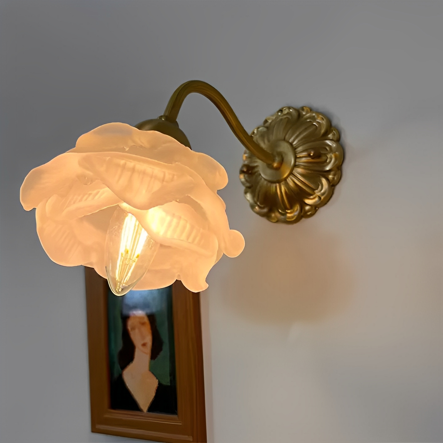 Flora – Applique murale style vintage avec verre fleurs et aspect cuivre
