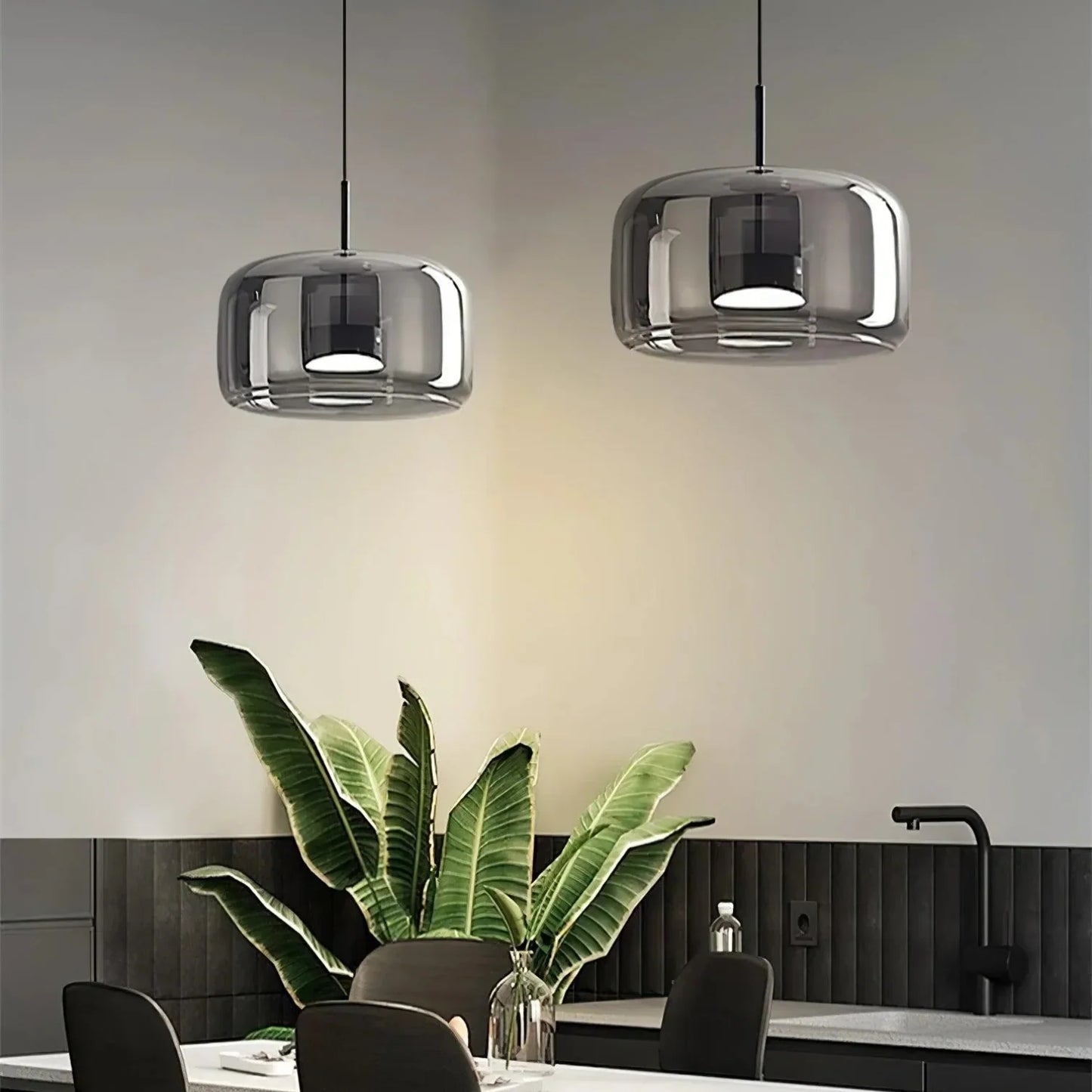 Viora – Lampe en verre moderne