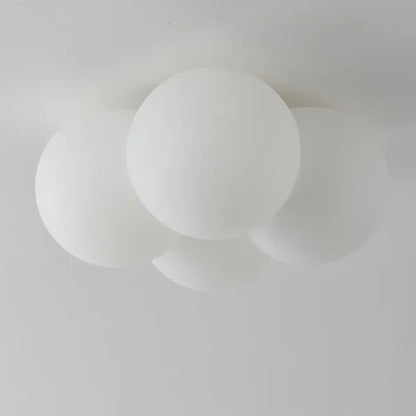 NuageLumière – Plafonnier flottant au design vaporeux