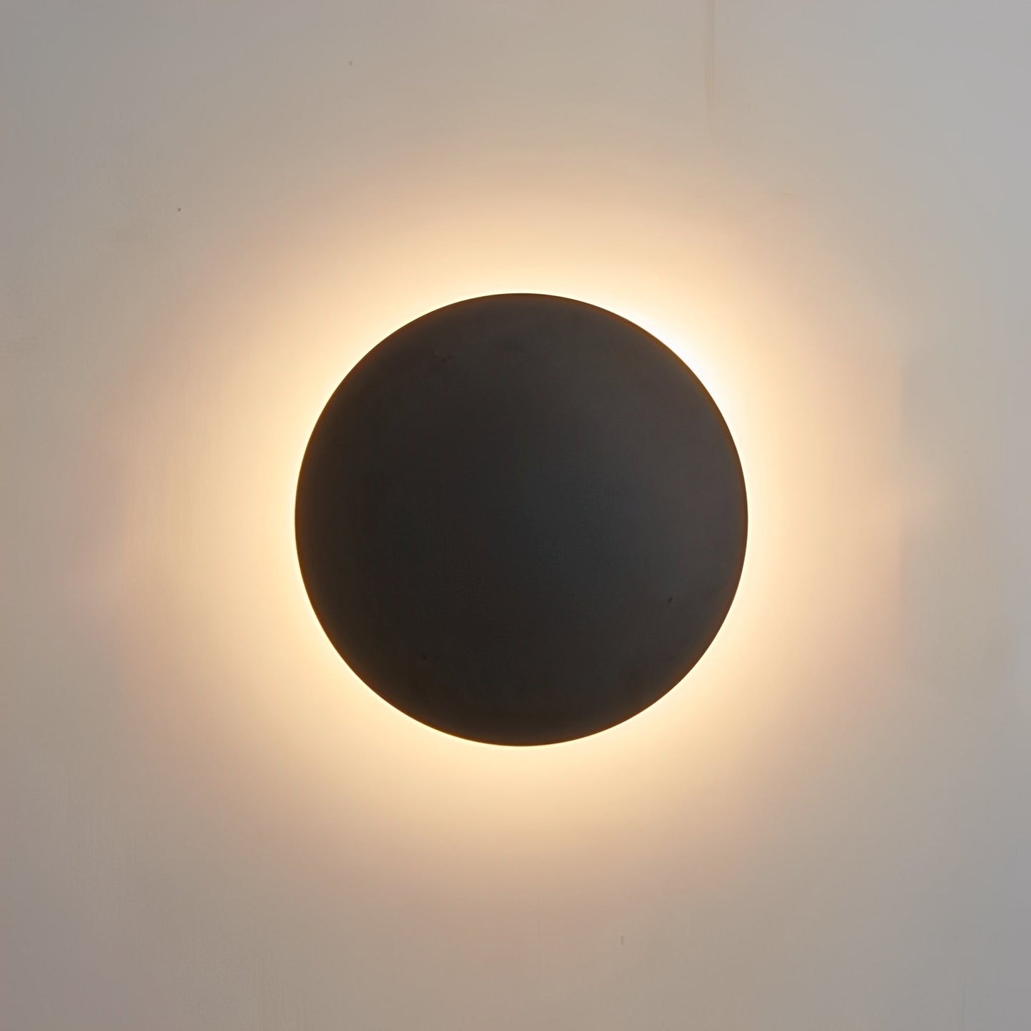 Sylvia – Lampe murale élégante avec forme ronde et lumière chaude