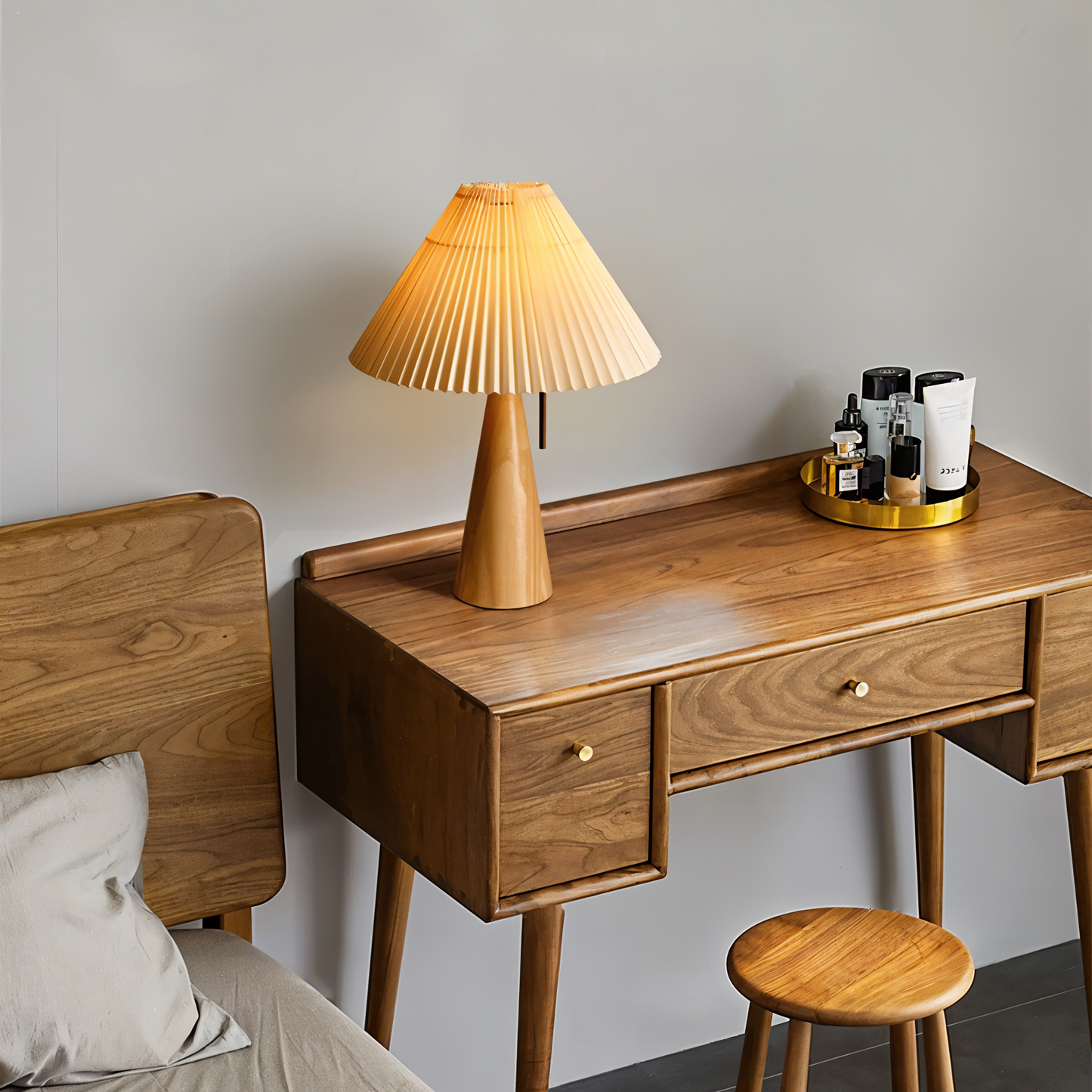 Caro – Lampe de table conique