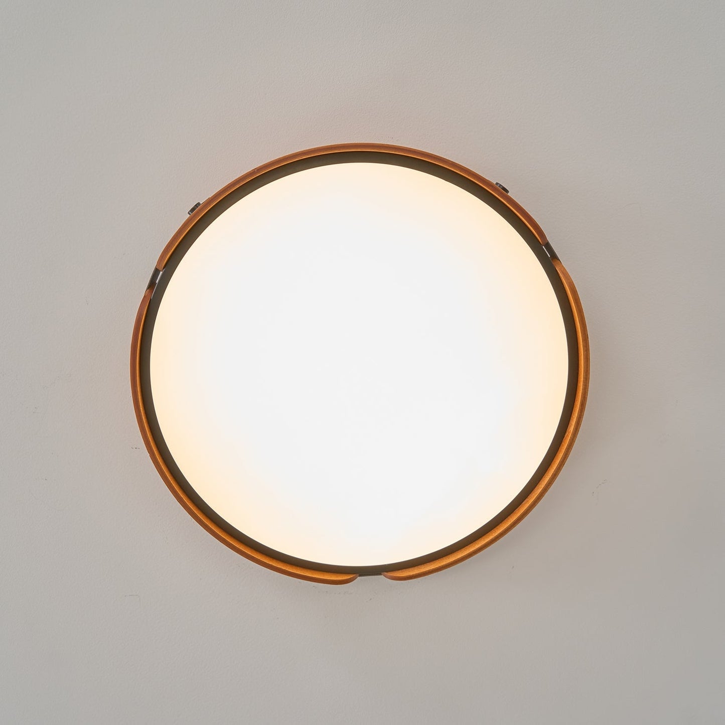 Aiwen – Plafonnier en bois