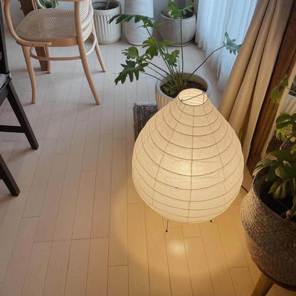 Satoshi – Lampe de table en papier de riz Wabi-Sabi