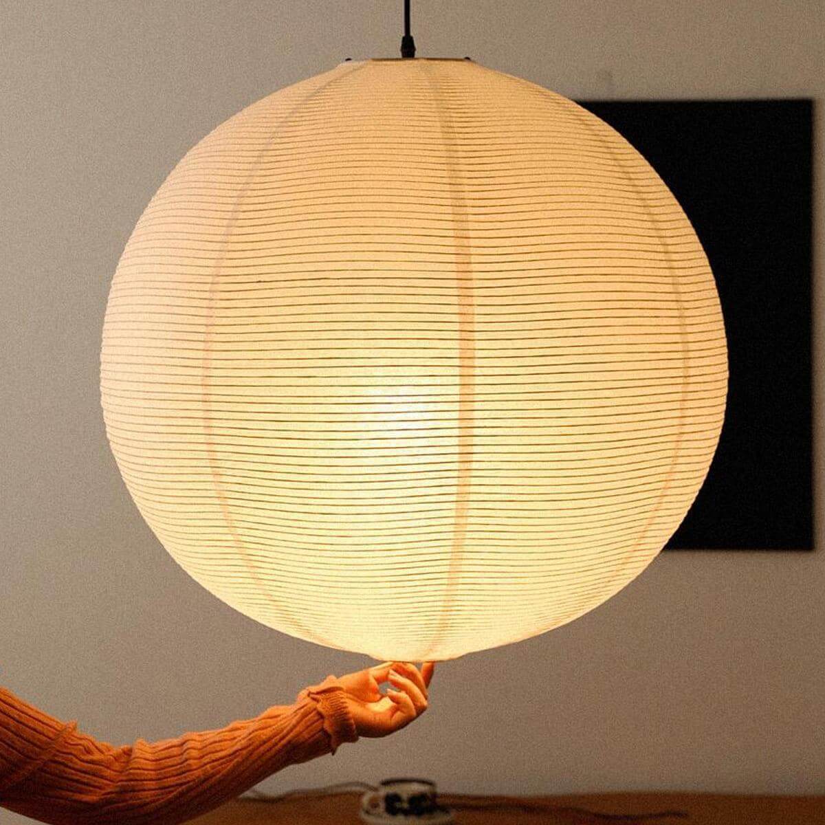 Priam – Suspension en forme de boule