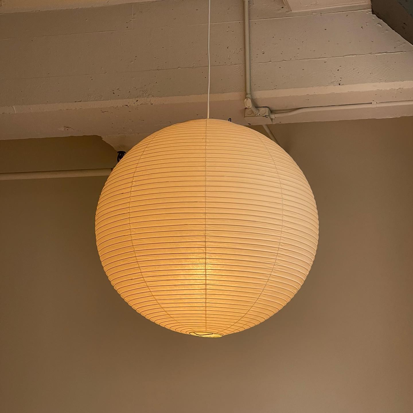 Hanna – Lanterne en Papier Minimaliste
