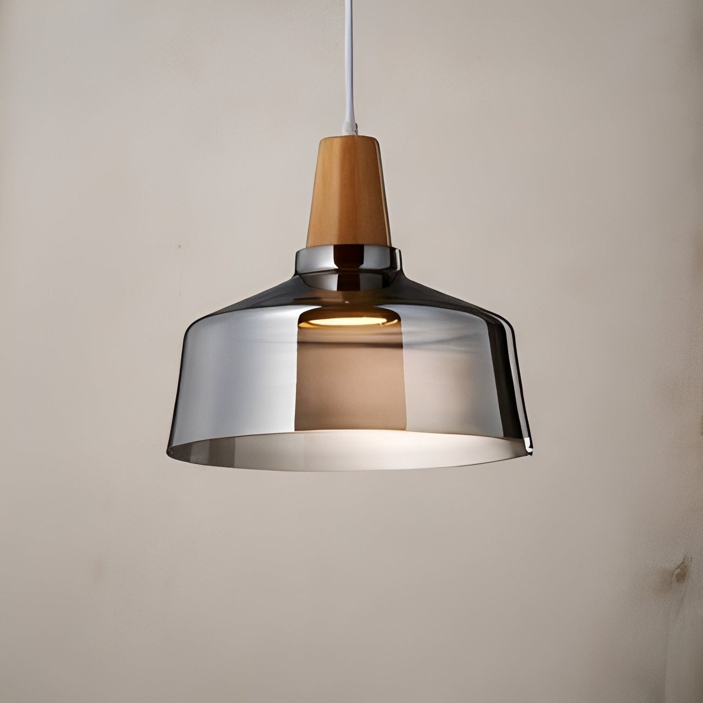 Nozomi – Suspension en bois et verre antique