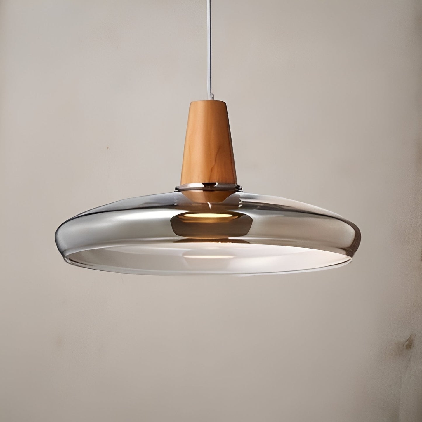 Nozomi – Suspension en bois et verre antique