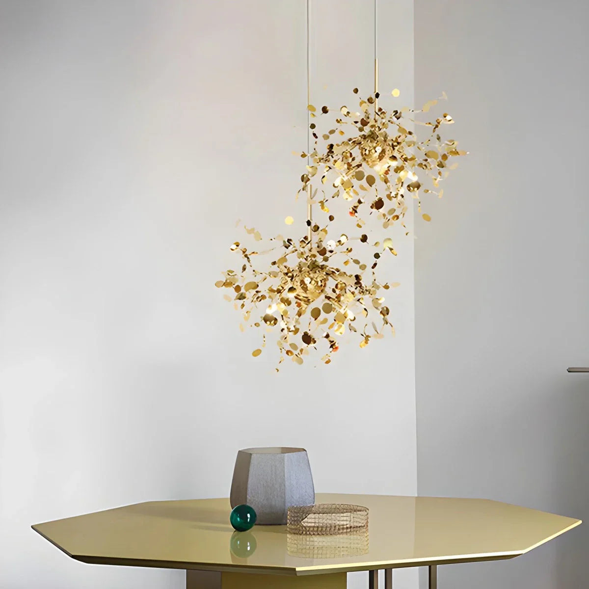 Ayato – Suspension en acier design feuille