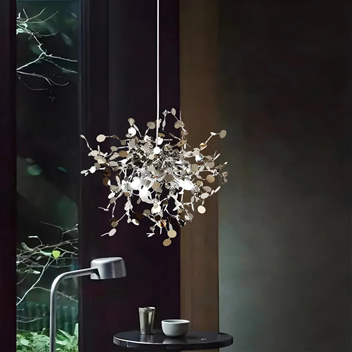 Ayato – Suspension en acier design feuille