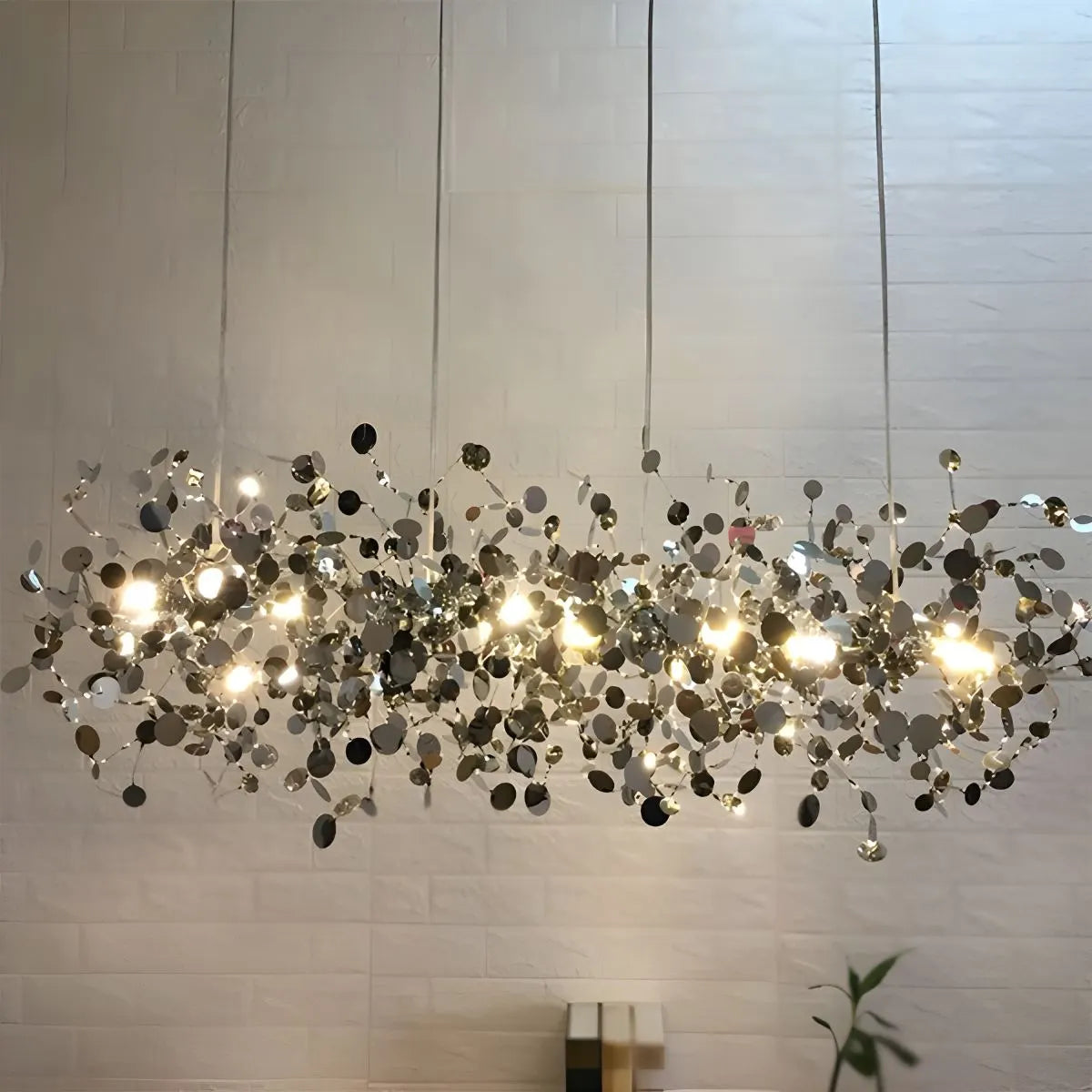 Ayato – Suspension en acier design feuille