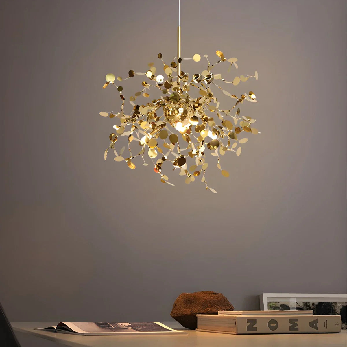 Ayato – Suspension en acier design feuille