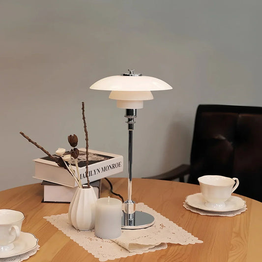 Akemi – Lampe de table artistique en verre