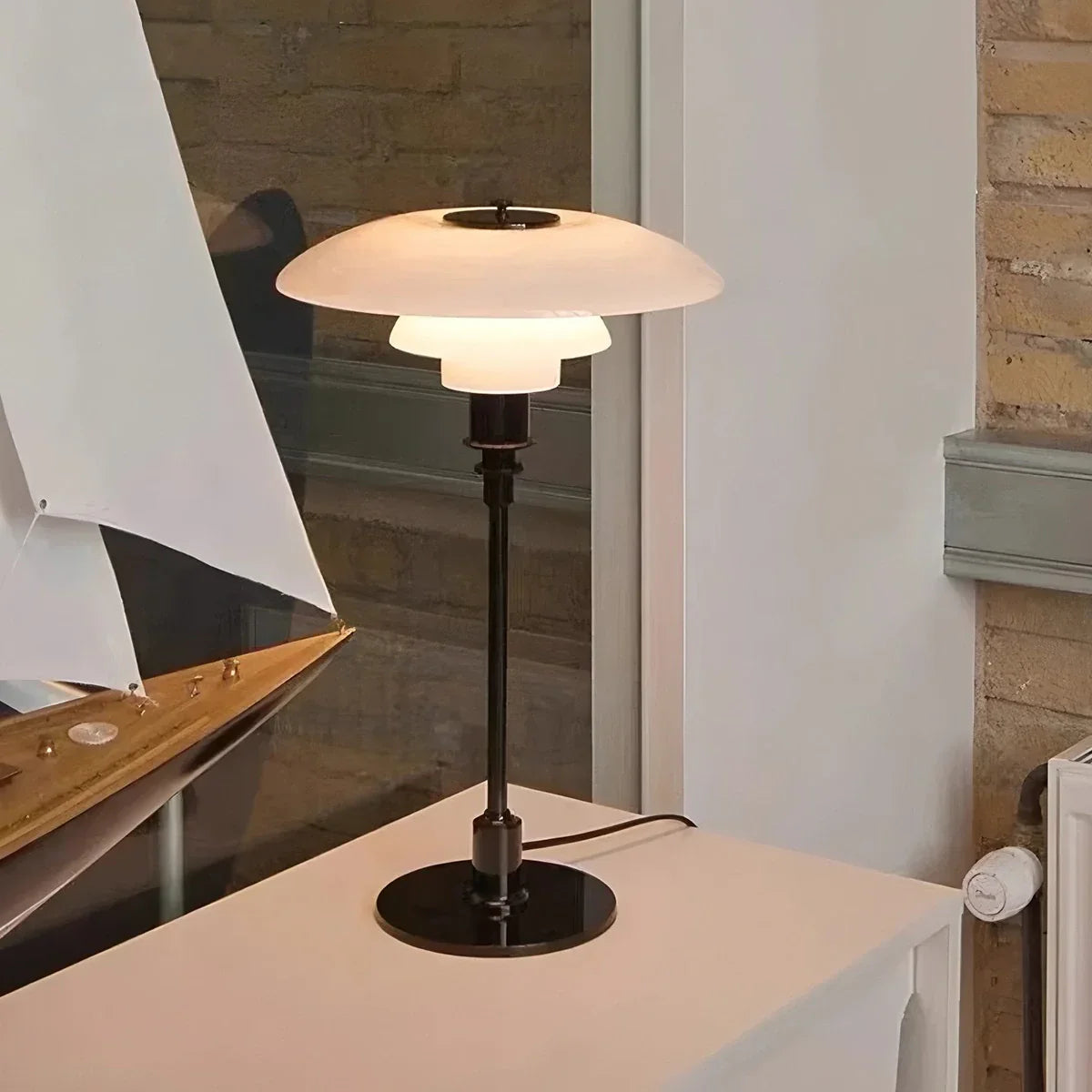 Akemi – Lampe de table artistique en verre