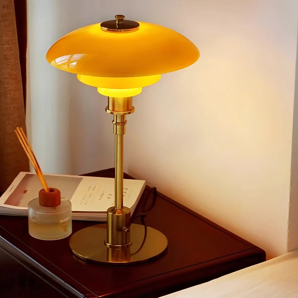 Akemi – Lampe de table artistique en verre