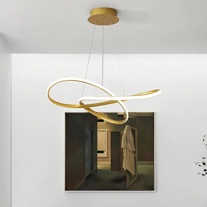 Reina – Suspension moderne en forme de poisson